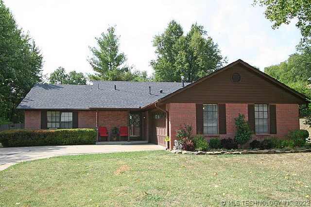 1521 Greenleaf Street Property Photo 1