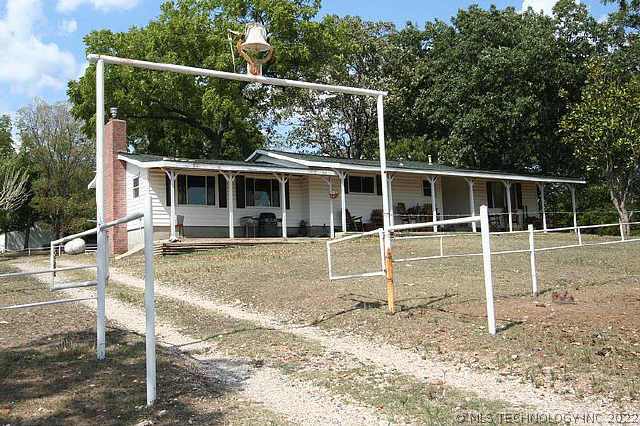 259 E 600 Road Property Photo 1