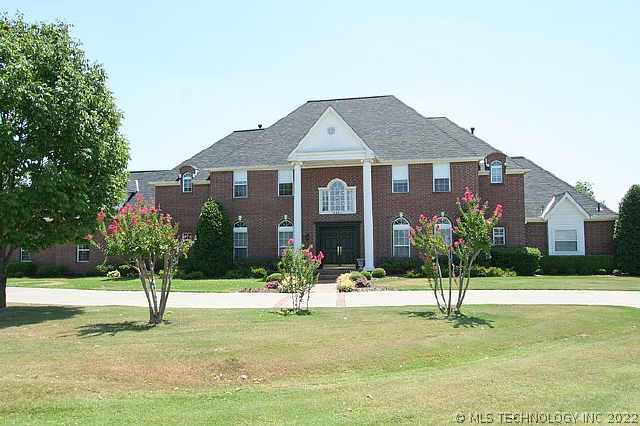 3401 S Aster Avenue Property Photo 1