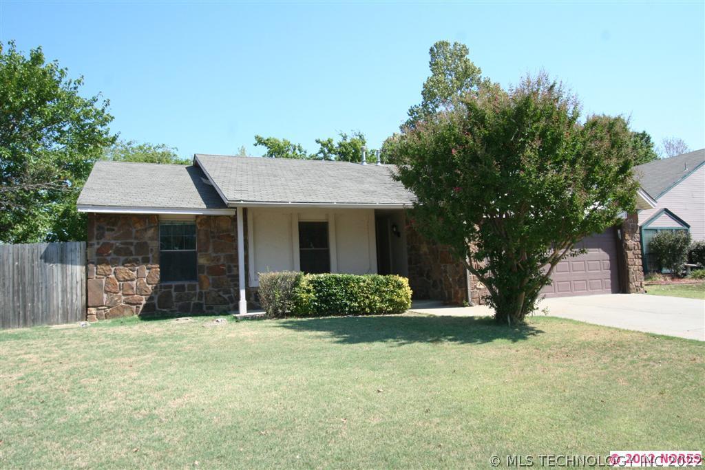 4528 W Uniontown Street Property Photo 1