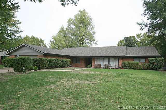 6011 E 56th Place Property Photo 1