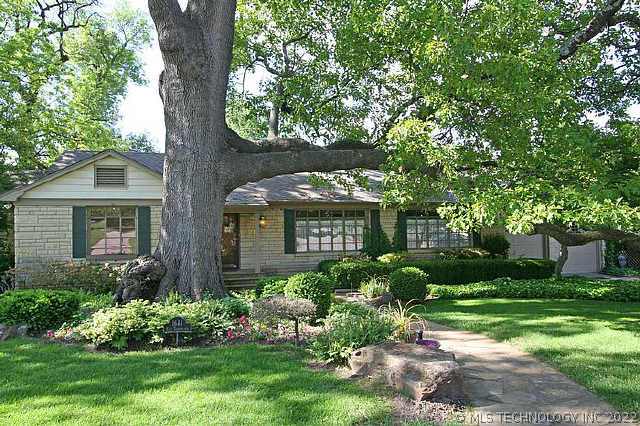 1644 E 39th Street Property Photo 1