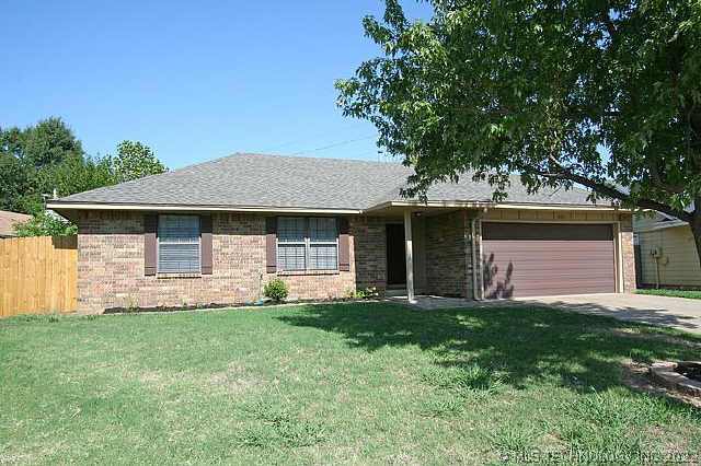4000 S Birch Avenue Property Photo 1