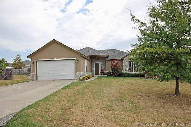 1129 S Mockingbird Circle Property Photo 1