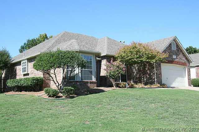 8911 E 100th Place Property Photo 1