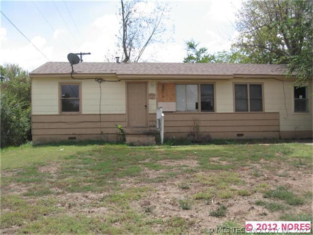 528 E 48th Street North Property Photo 1