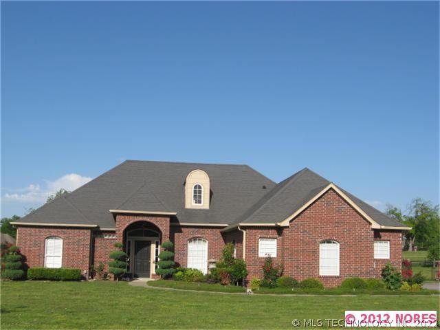 15560 Colonial Lane Property Photo 1