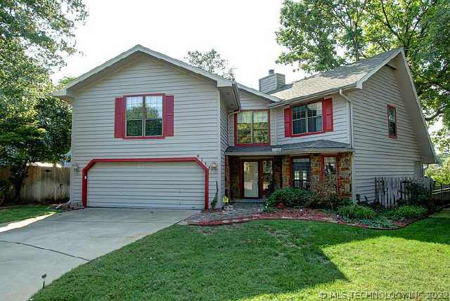 6316 E 96th Street Property Photo 1
