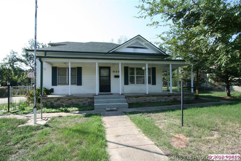 1120 E Mcleod Avenue Property Photo 1
