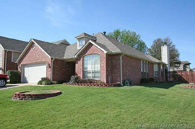 1520 N Umbrella Avenue Property Photo 1