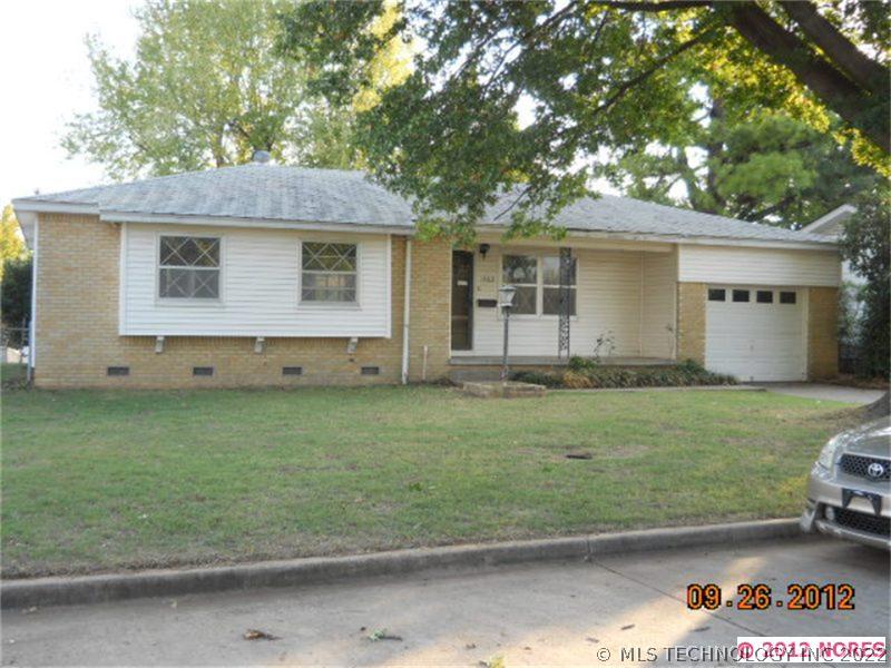 1502 E Jones Avenue Property Photo 1