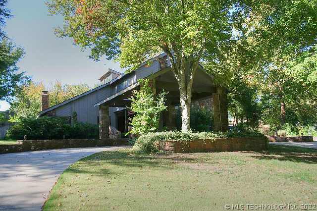 4020 E 103rd Street Property Photo 1