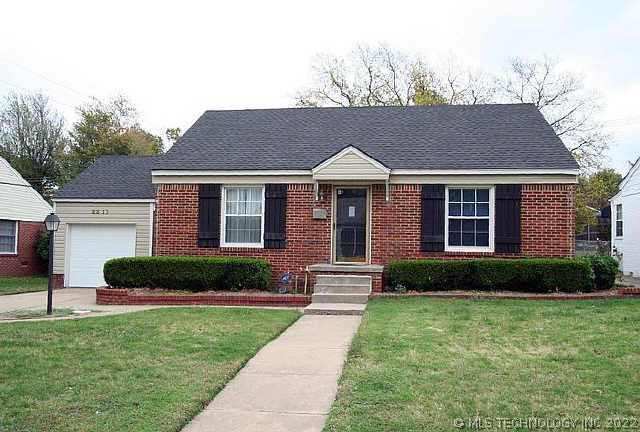 2215 S Florence Avenue Property Photo 1