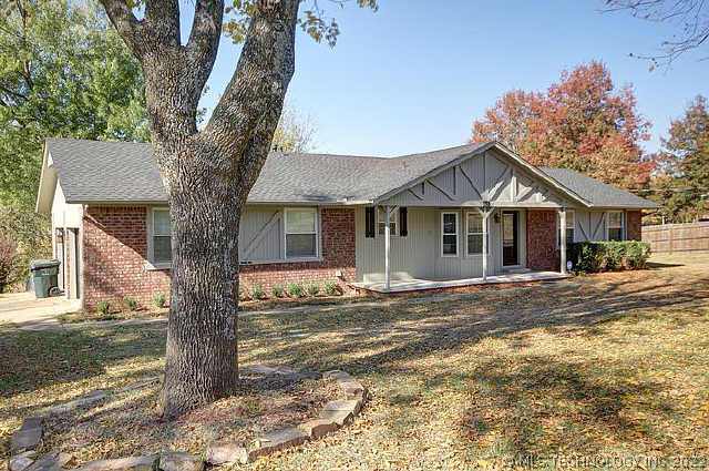 731 Spring Lane Property Photo 1