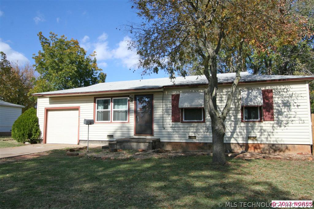 403 W 45th Street Property Photo 1