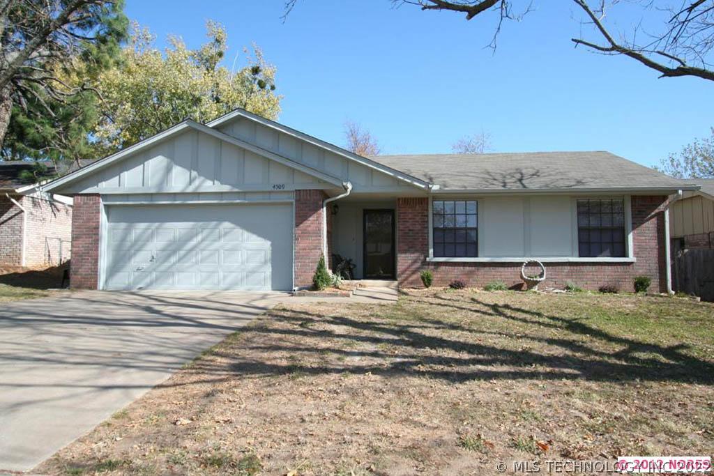 4509 S Cedar Avenue Property Photo 1