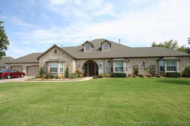 13207 S Norfolk Avenue Property Photo 1