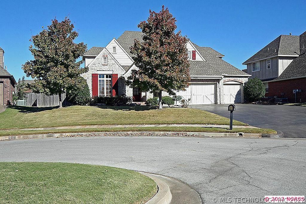 8653 101st Place Property Photo 1
