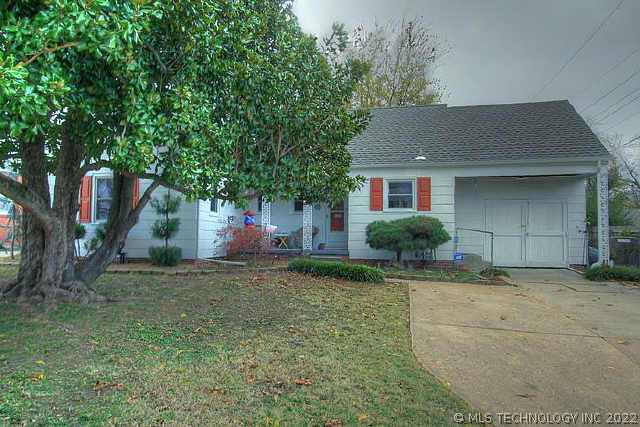 4416 E 13th Street Property Photo 1