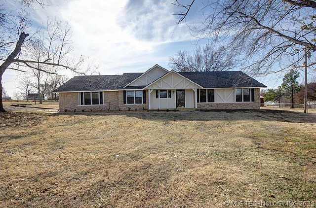 16670 E 636 Road Property Photo 1