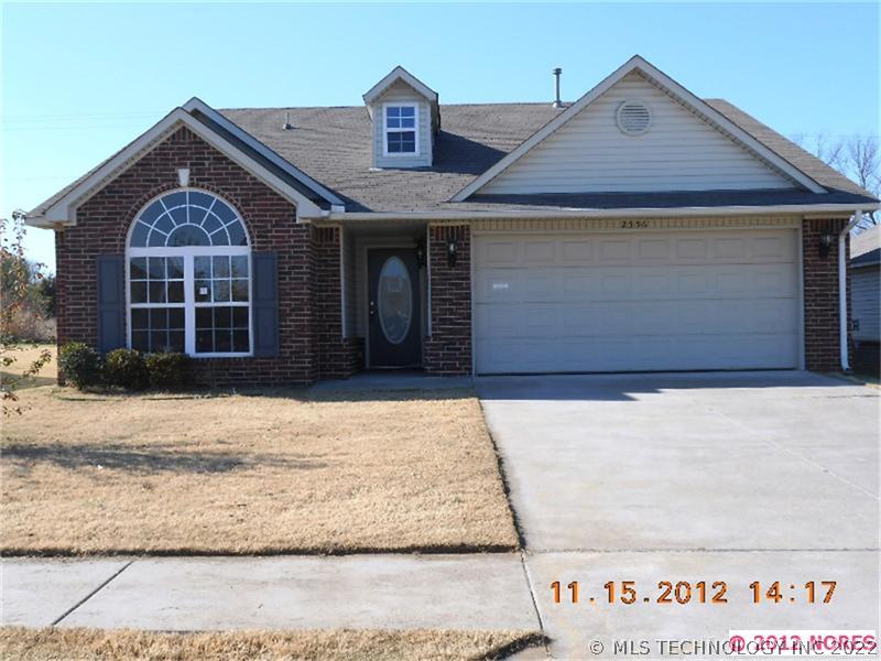 2556 S Main Street Property Photo 1