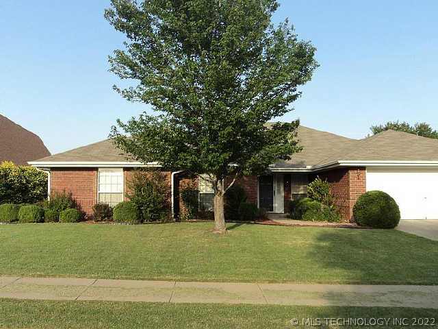 1930 Putnam Drive Property Photo 1