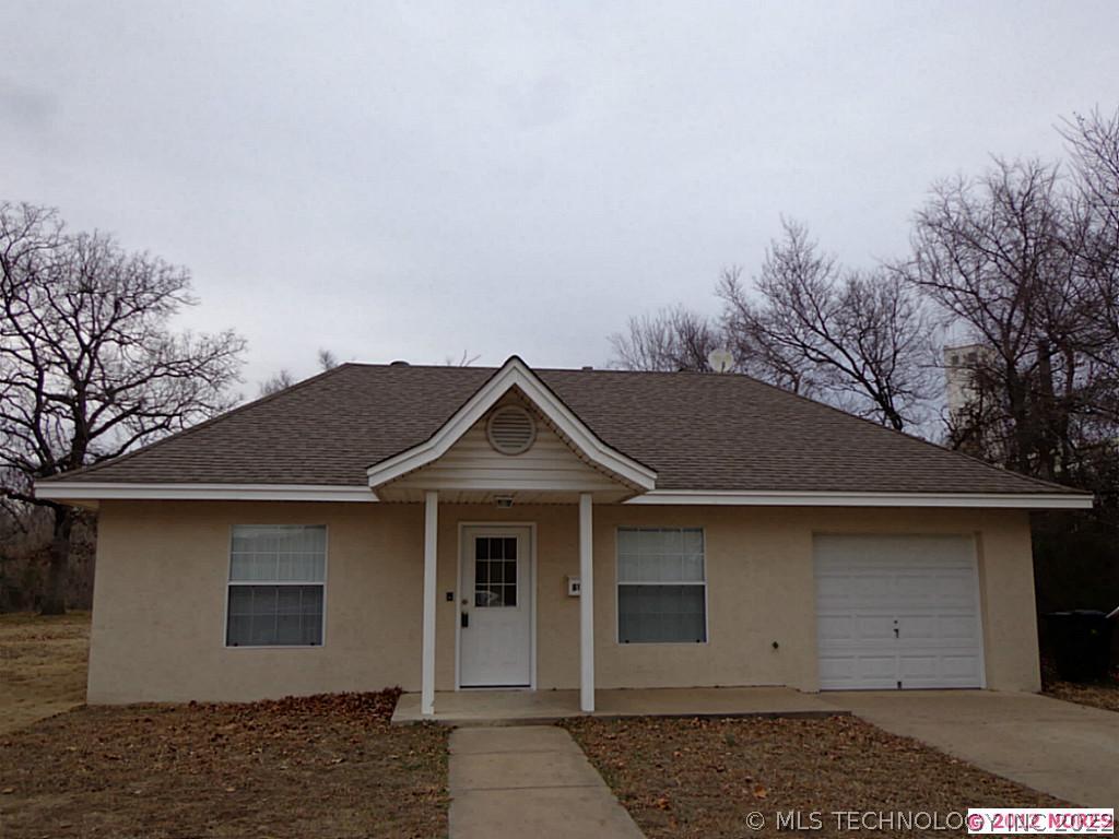 611 E Washington Avenue Property Photo 1