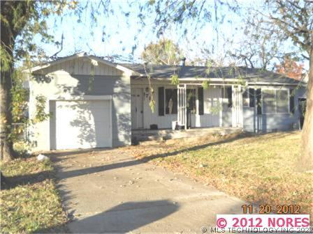 1711 E 11th Street Property Photo 1