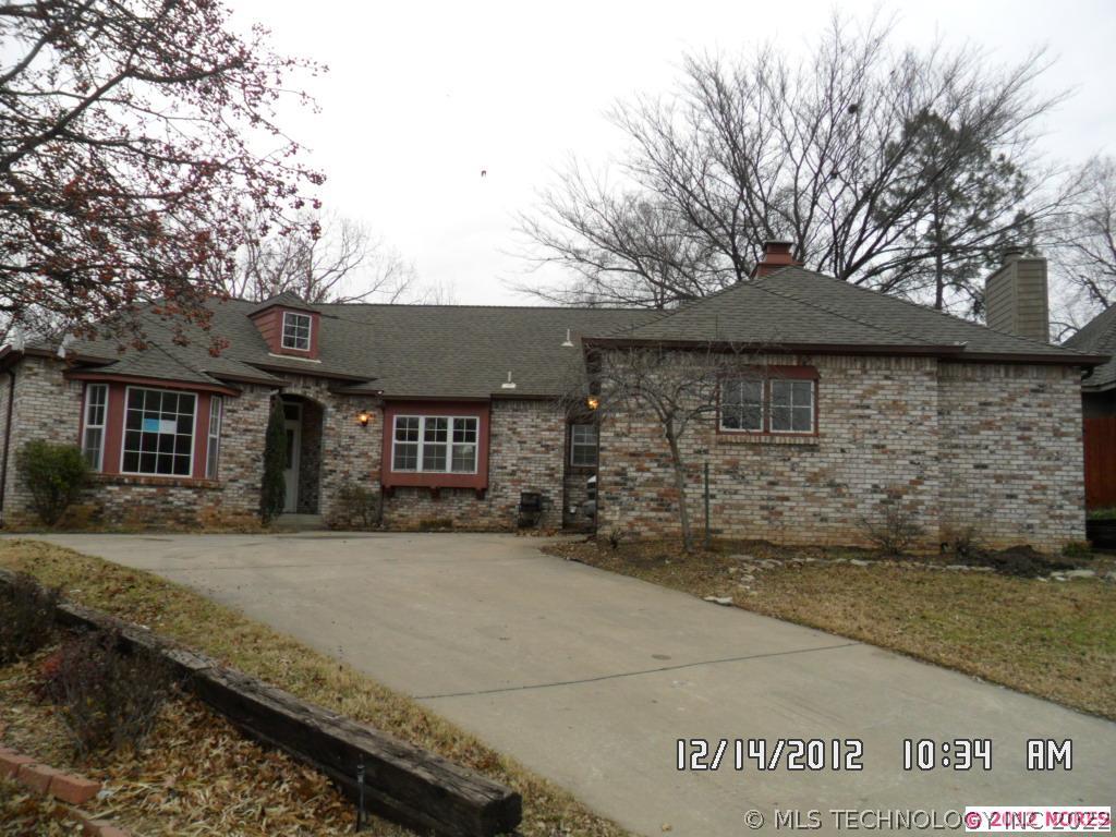 8201 S Evanston Avenue Property Photo 1
