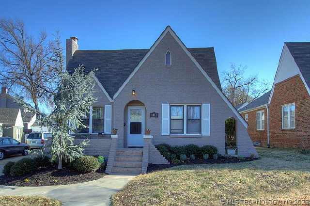 1643 S Columbia Place Property Photo 1