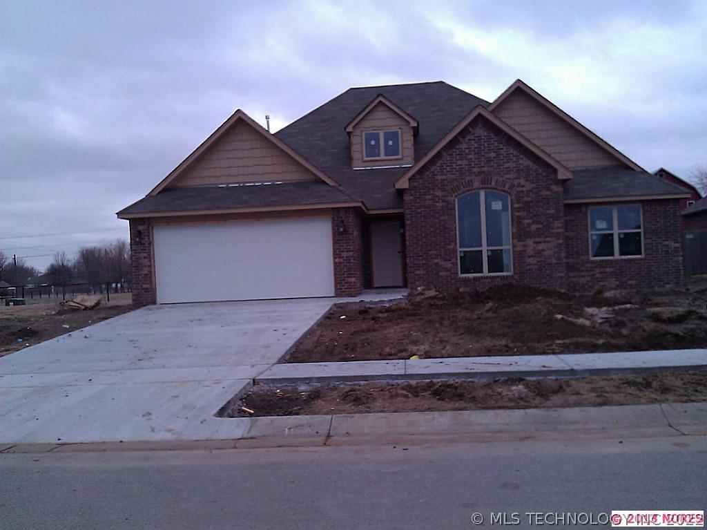 20764 E 34th Place Property Photo 1