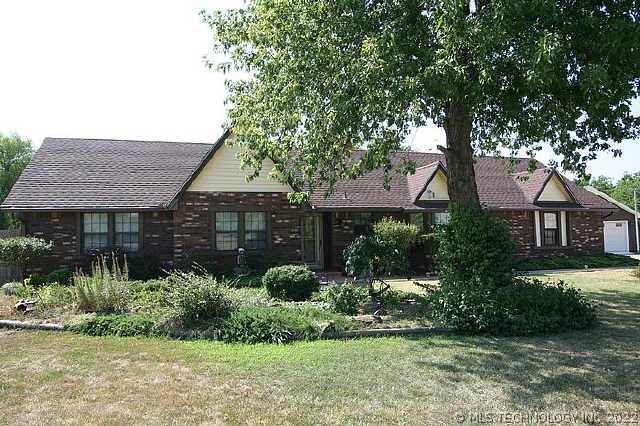 8466 E Winchester Avenue Property Photo 1