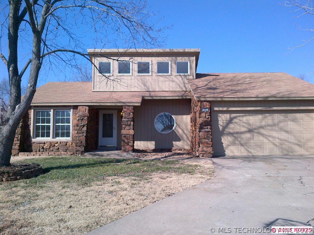 13807 E 32nd Place Property Photo 1