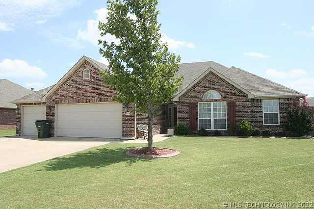 19 Dogwood Street Property Photo 1