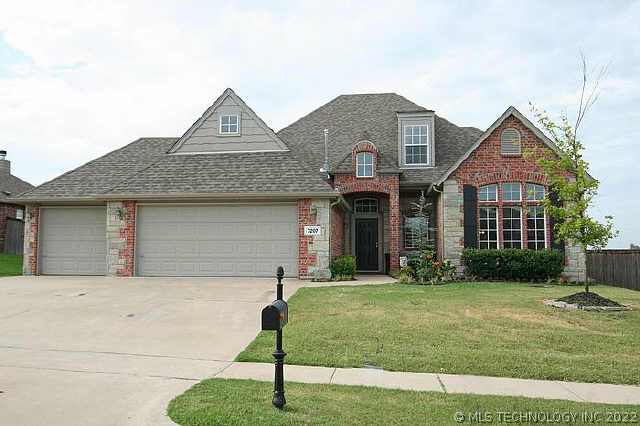 7207 E Jackson Place Property Photo 1