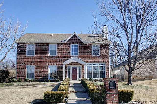 9303 S 88th Place Property Photo 1