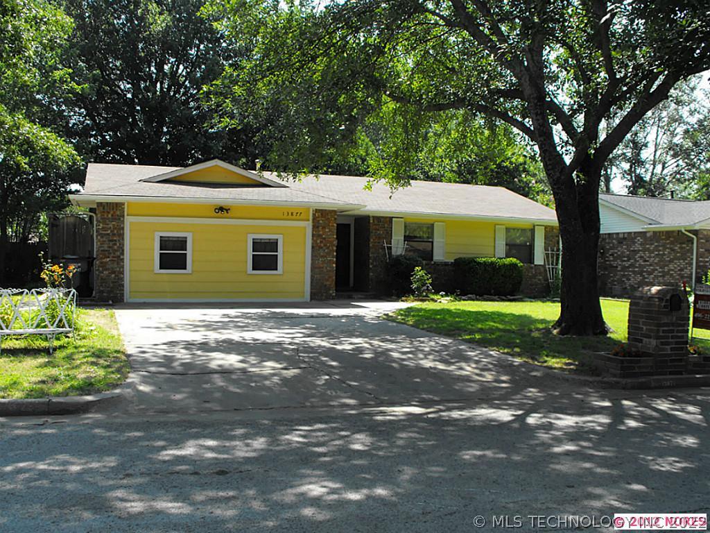 13877 S Glen Street Property Photo 1