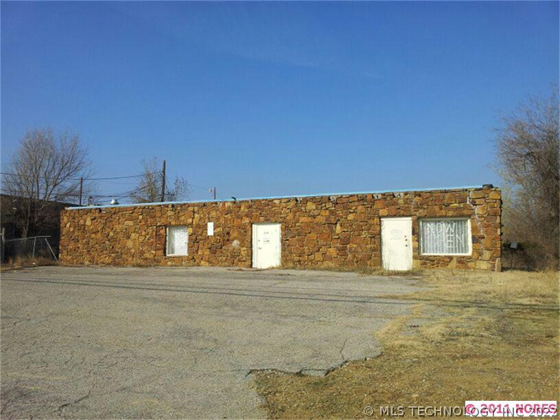 2527 E 36th Street Property Photo 1