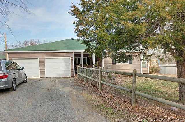 36555 S 4200 Road Property Photo 1