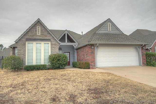 404 N Eucalyptus Avenue Property Photo 1