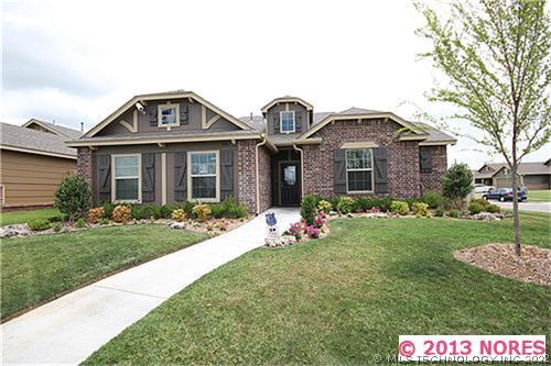 18213 E 42nd Street Property Photo 1