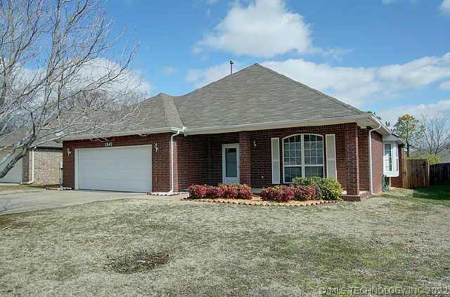 1547 S 78th Avenue Property Photo 1