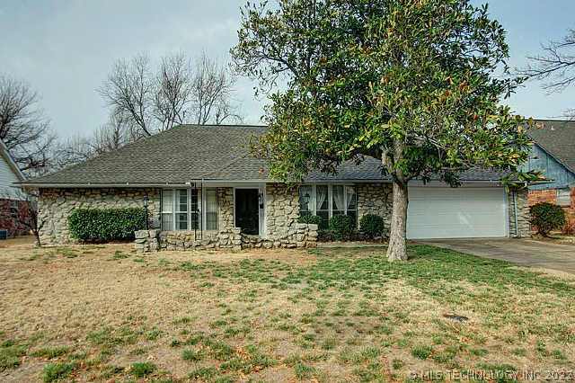 4792 S Irvington Avenue Property Photo 1