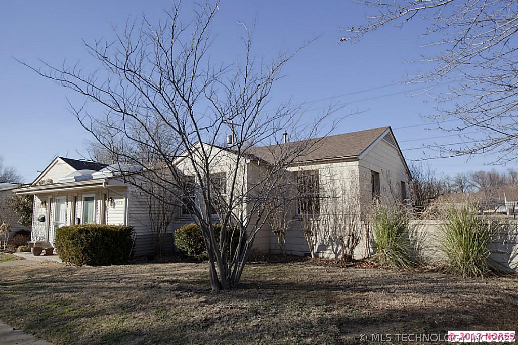 1417 E 39th Street D Property Photo 1