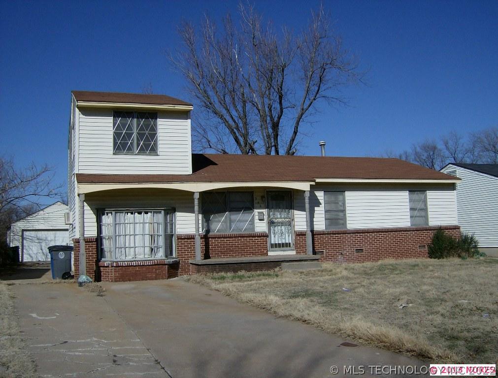 543 E 40th Place North Property Photo 1