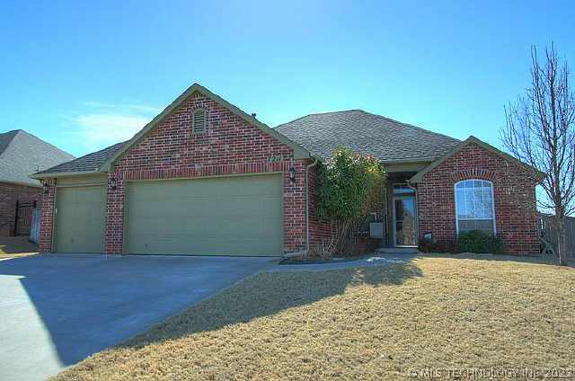 7211 E Jackson Place Property Photo 1