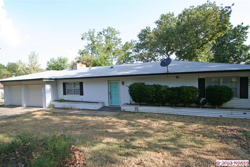 9551 E Oak Street Property Photo 1