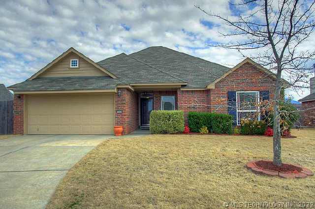 5009 S 196th East Avenue Property Photo 1