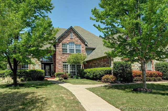 7808 E Dallas Street Property Photo 1