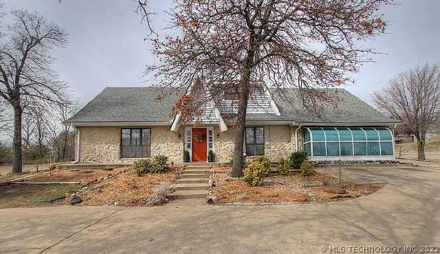 802 Ridge Road Property Photo 1